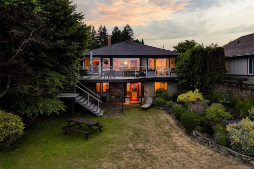 5299 Parker Ave, Saanich, BC 