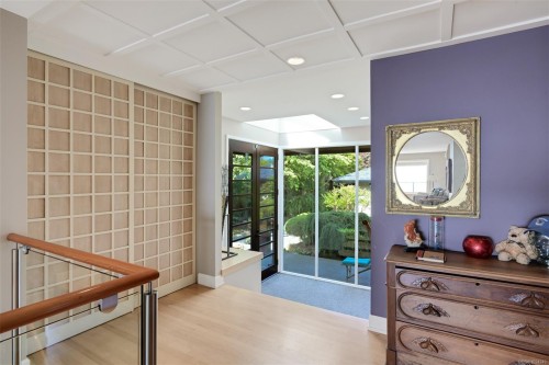 5299 Parker Ave, Saanich, BC 