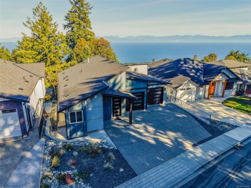 124 Hawk Point Rd, Nanaimo, BC 