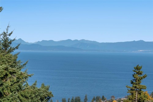 124 Hawk Point Rd, Nanaimo, BC 