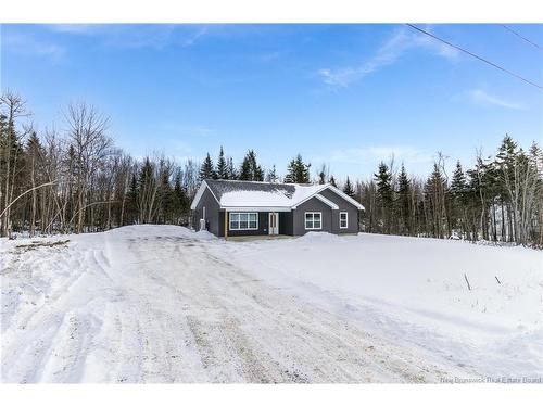 90 Shields St, Douglas, NB 