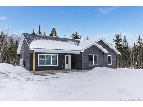 90 Shields St, Douglas, NB 