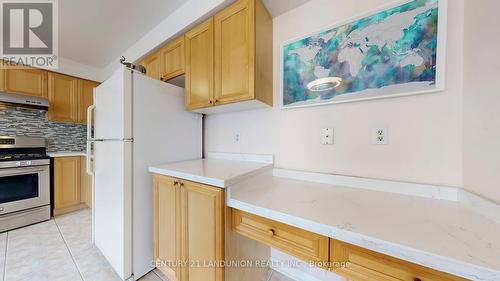 10 Majestic Drive, Markham, ON - Indoor Photo Showing Kitchen