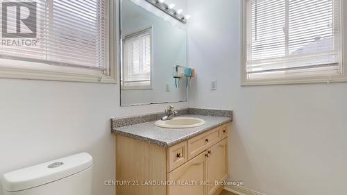 10 Majestic Drive, Markham, ON - Indoor Photo Showing Bathroom