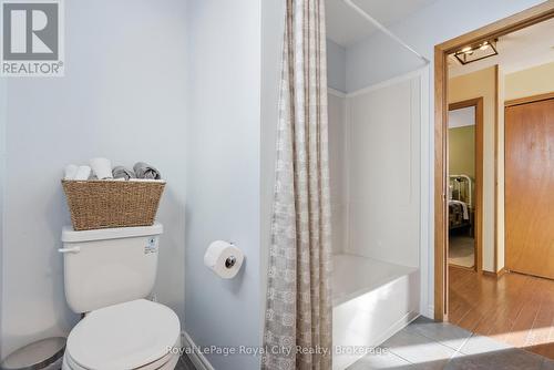 28 Mcilwraith Crescent, Guelph (Grange Road), ON - Indoor Photo Showing Bathroom