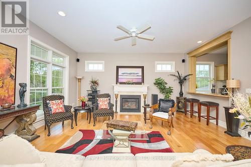 4069 Niagara River Parkway, Fort Erie (Black Creek), ON - Indoor Photo Showing Living Room With Fireplace
