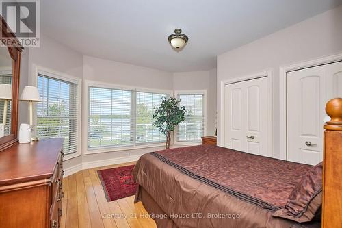 4069 Niagara River Parkway, Fort Erie (Black Creek), ON - Indoor Photo Showing Bedroom