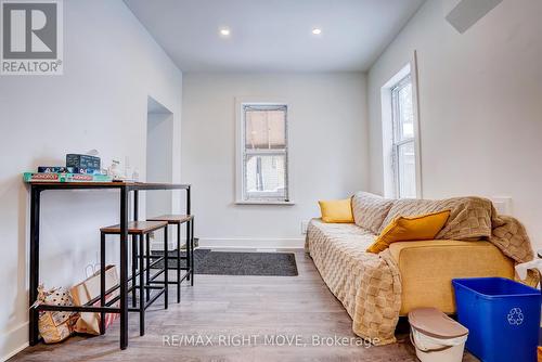 110 Mary Street, Orillia, ON - Indoor