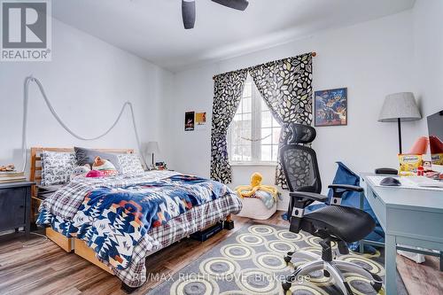 110 Mary Street, Orillia, ON - Indoor Photo Showing Bedroom