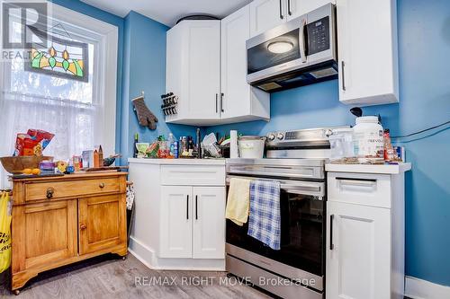 110 Mary Street, Orillia, ON - Indoor Photo Showing Kitchen