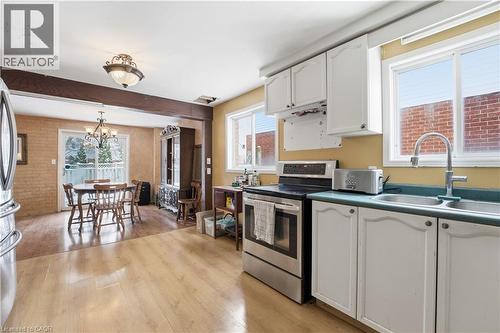 311 Northview Heights Place, Cambridge, ON - Indoor Photo Showing Kitchen With Double Sink