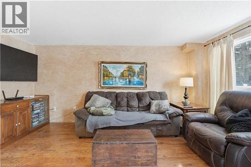 311 Northview Heights Place, Cambridge, ON - Indoor Photo Showing Living Room