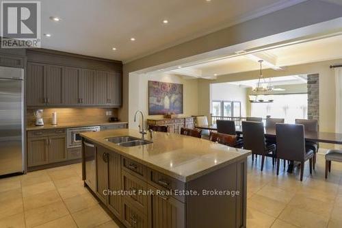 Ready for Entertaining - C2 5C - 1003 Matthews Drive, Muskoka Lakes (Watt), ON - Indoor