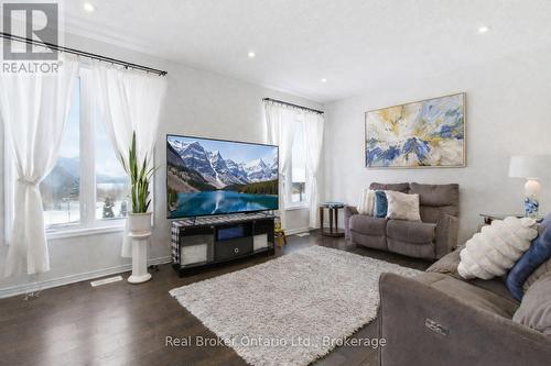 298 Dolman Street, Woolwich, ON - Indoor Photo Showing Living Room