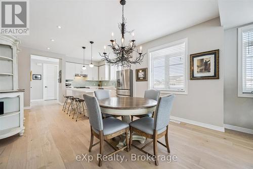 26 Middleton Avenue, Centre Wellington (Fergus), ON - Indoor Photo Showing Dining Room