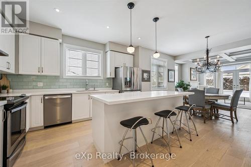 26 Middleton Avenue, Centre Wellington (Fergus), ON - Indoor Photo Showing Kitchen With Upgraded Kitchen