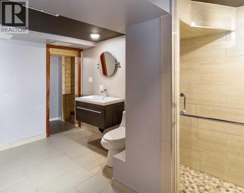 4736 56 Street, Red Deer, AB - Indoor Photo Showing Bathroom