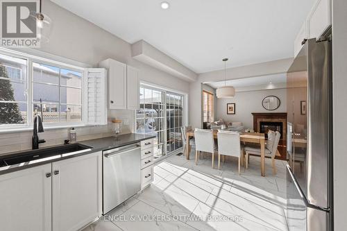 406 Keith Crescent, Ottawa, ON - Indoor Photo Showing Kitchen With Double Sink