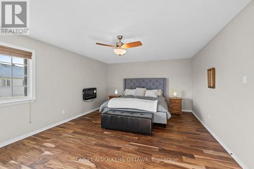 406 Keith Crescent, Ottawa, ON - Indoor Photo Showing Bedroom
