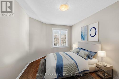 406 Keith Crescent, Ottawa, ON - Indoor Photo Showing Bedroom