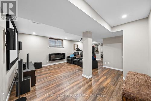 406 Keith Crescent, Ottawa, ON - Indoor