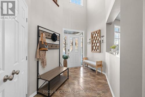 406 Keith Crescent, Ottawa, ON - Indoor Photo Showing Other Room