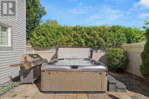 406 Keith Crescent, Ottawa, ON - Outdoor With Exterior