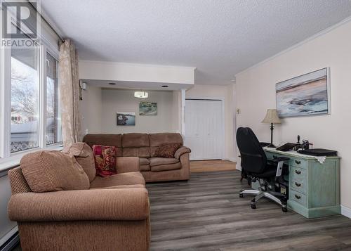 1 Jeffers Drive, Mount Pearl, NL - Indoor Photo Showing Living Room