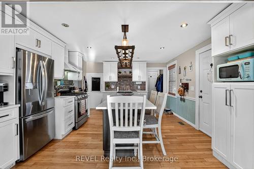 24 Margaret Street, Thorold (Port Robinson), ON - Indoor Photo Showing Kitchen
