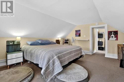24 Margaret Street, Thorold (Port Robinson), ON - Indoor Photo Showing Bedroom