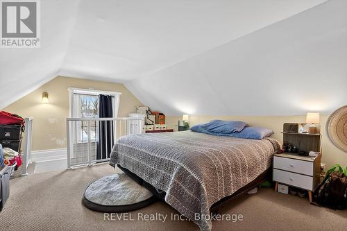 24 Margaret Street, Thorold (Port Robinson), ON - Indoor Photo Showing Bedroom