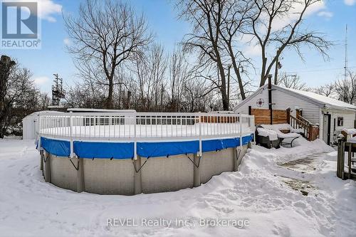 24 Margaret Street, Thorold (Port Robinson), ON - Outdoor With Above Ground Pool
