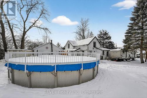 24 Margaret Street, Thorold (Port Robinson), ON - Outdoor With Above Ground Pool