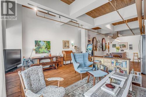 208 - 993 Queen Street W, Toronto, ON - Indoor