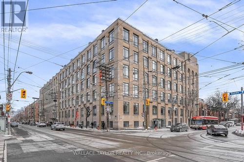 Queen St. W & Shaw - 208 - 993 Queen Street W, Toronto, ON - Outdoor With Facade