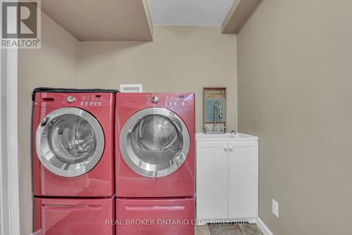 389 Ferndale Drive S, Barrie, ON - Indoor Photo Showing Laundry Room