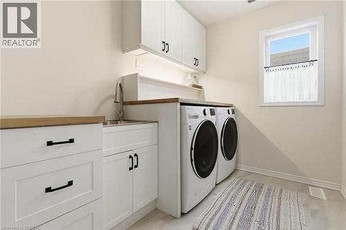 298 Dolman Street, Breslau, ON - Indoor Photo Showing Laundry Room