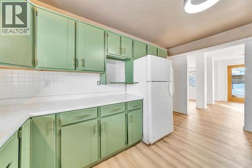 5703 31 Street, Lloydminster, AB - Indoor