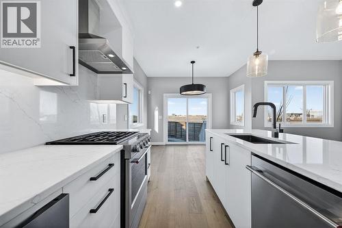 150 Prince Crescent, Rural Rocky View County, AB - Indoor Photo Showing Kitchen With Stainless Steel Kitchen With Upgraded Kitchen