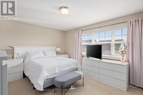 80 - 1850 Beaverbrook Avenue, London North (North M), ON - Indoor Photo Showing Bedroom