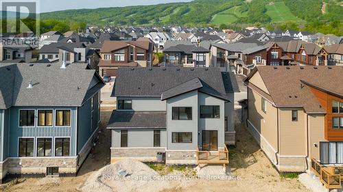 106 Stoneleigh Drive, Blue Mountains, ON - Outdoor With Facade