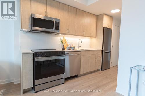 716 - 223 Princess Street, Kingston (East Of Sir John A. Blvd), ON - Indoor Photo Showing Kitchen