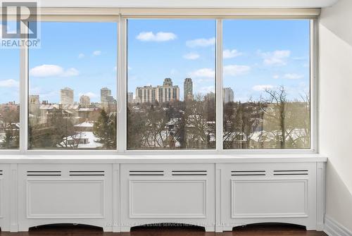 807 - 500 Avenue Road, Toronto, ON - Indoor Photo Showing Other Room