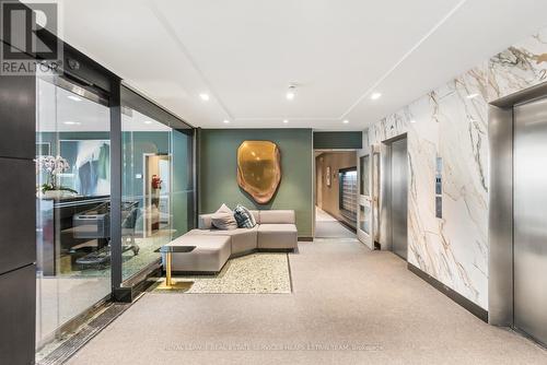 807 - 500 Avenue Road, Toronto, ON - Indoor Photo Showing Other Room