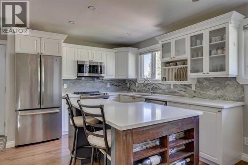 173 Hilltop Crescent, Fort Mcmurray, AB - Indoor Photo Showing Kitchen With Stainless Steel Kitchen