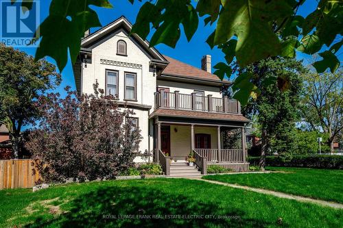 452 Hunter Street W, Peterborough (Town Ward 3), ON - Outdoor