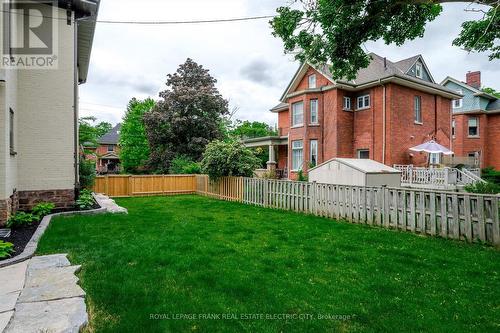 452 Hunter Street W, Peterborough (Town Ward 3), ON - Outdoor