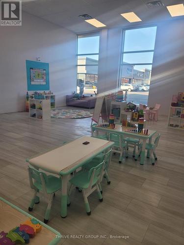 1070 Rest Acres Road, Brant (Paris), ON 