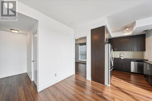 1202 - 60 Berwick Avenue, Toronto, ON - Indoor Photo Showing Kitchen