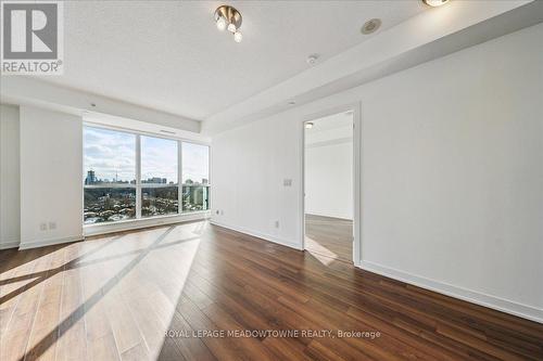 1202 - 60 Berwick Avenue, Toronto, ON - Indoor Photo Showing Other Room